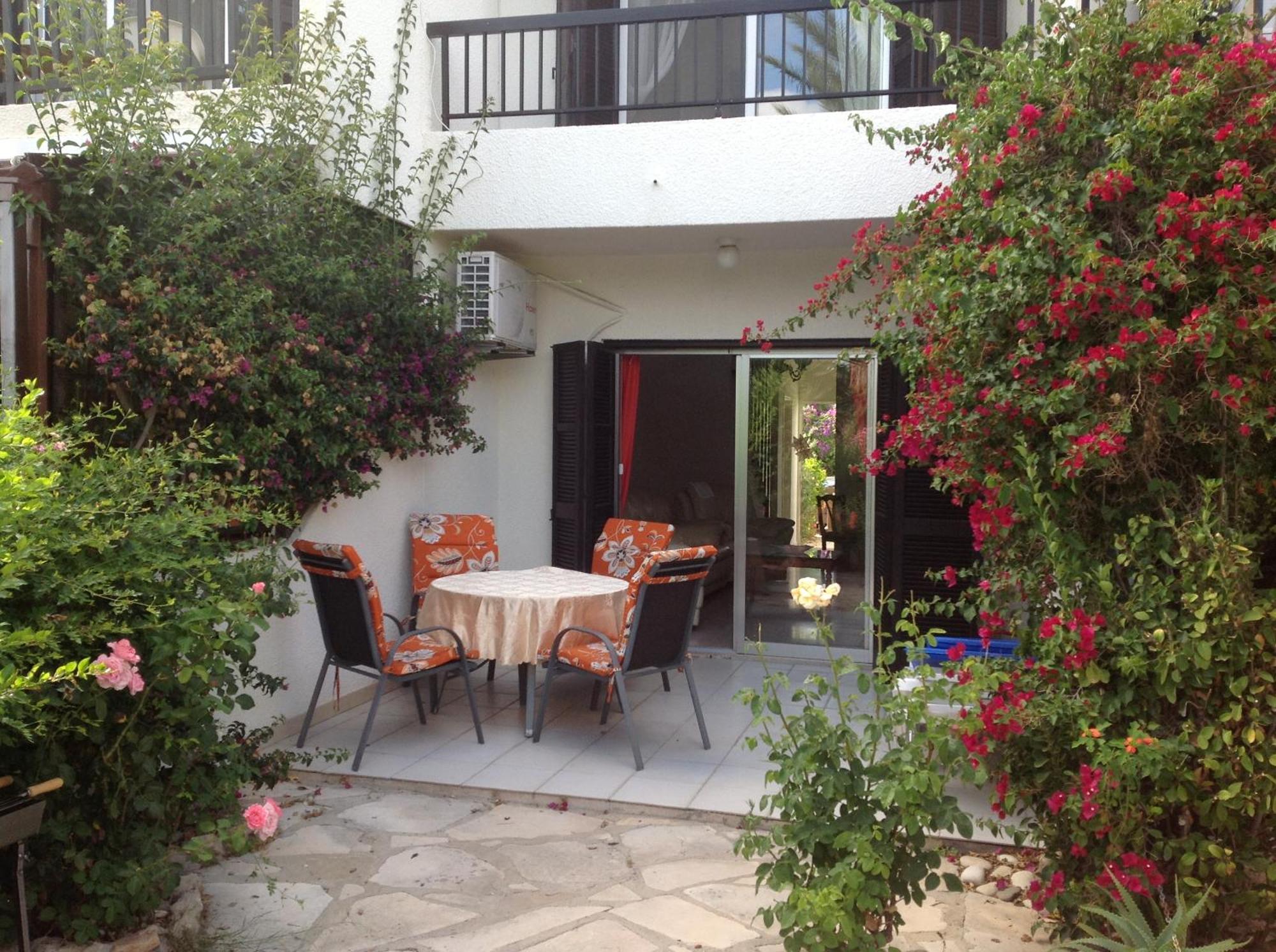 Paphos Townhouse Villa Exterior photo